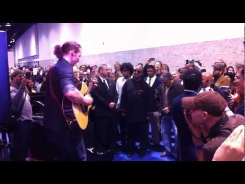 STEVIE WONDER LISTENING TO SHAUN HOPPER PLAY SUPERSTITION!!