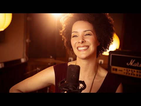 Árvore Da Esquina - Daniele Souza