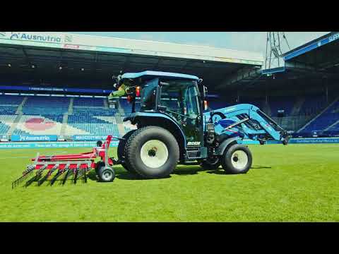 The Redexim Verti-Rake: The ideal Dethatcher and Infill Decompacter