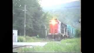 preview picture of video 'St. Lawrence & Atlantic GP9s at Gorham, NH - 7/11/90'