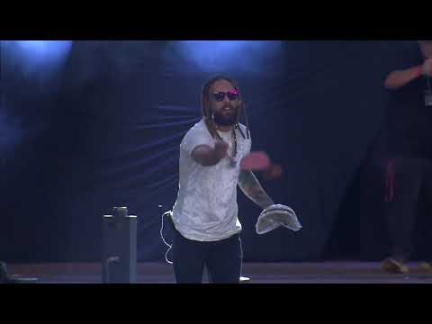 Tribo da Periferia - Um Grave Romance Feat. Bozzó (Ao Vivo João Rock)