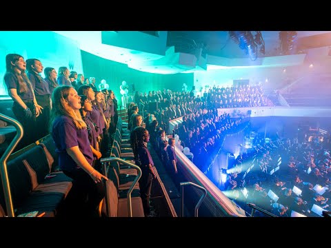 Power of the Cross ft. Laura Story, Oliver Rea, New Irish Choir and Orchestra