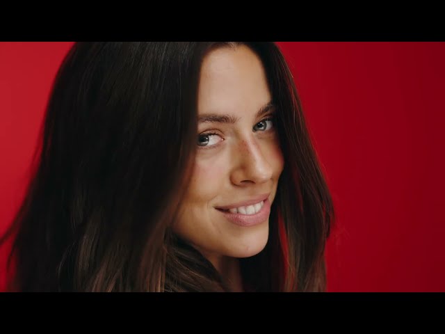 Vanessa Mai aus Deutschland mit 'Ich Fall In Love' (jetzt ansehen!) | Schlager!