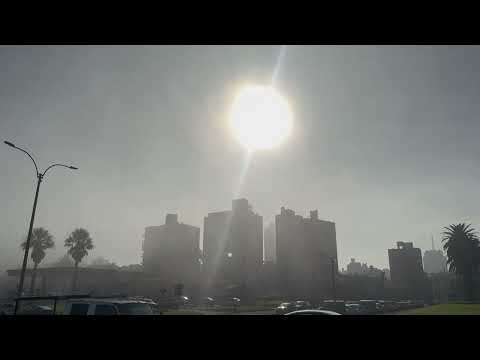 Rambla, Barrio Sur Montevideo camino poco niebla tranquilo ☺️ 