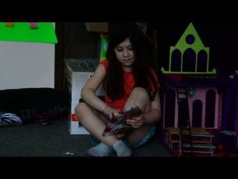 Jordan Opening Her First Christmas Present (2013)