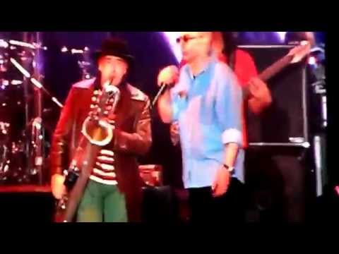 Indio Solari - Pajarita Pechiblanca - en Vivo Gualeguaychu con Walter Semilla y Sergio