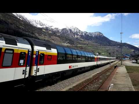 SBB Re 4/4 IN TRANSITO A AMBRI PIOTTA.(CH) 25 - 4 - 2016.