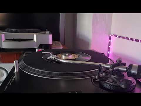 Donna Summer and Barbara Streisand - Enough is Enough - Casablanca Pye - 1979 - 7" Record (45 Rpm)