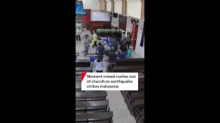 Download lagu Moment crowd rushes out of church as earthquake strikes Indonesia mp3 Download lagu Moment crowd rushes out of church as earthquake strikes Indonesia mp3