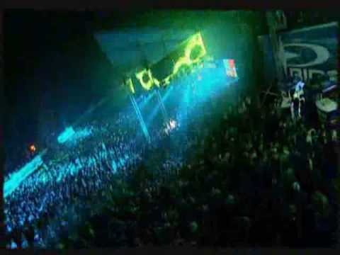 Above and Beyond (2 Devine - Black is the colour) Sunrise 2006