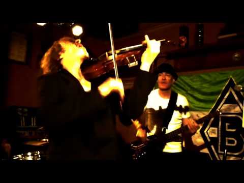 Paddy Boy & Friends meet: Mani Neumann (farfarello) // Song: "GoMusic" (by farfarello)