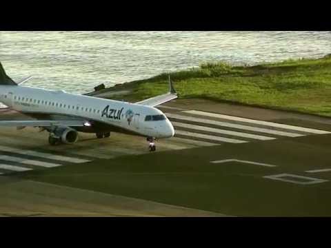 Avião da Azul Decolando do Santos Dumont - RIO DE JANEIRO