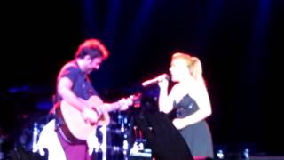 Kelly Clarkson - Call Me Maybe