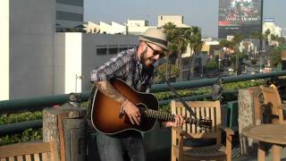 Matt Morris - Love on the E! Balcony