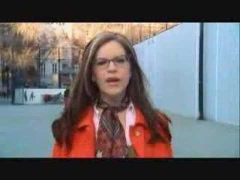Lisa Loeb "Someone You Should Know" Music Video