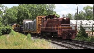 preview picture of video 'Privately Owned Locomotive Lehigh Valley #112 Drills Cars In Three Bridges, New Jersey'