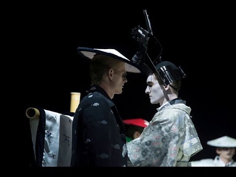 download lagu mp3 mp4 Thom Browne Spring Summer 2016, download lagu Thom Browne Spring Summer 2016 gratis, unduh video klip Thom Browne Spring Summer 2016