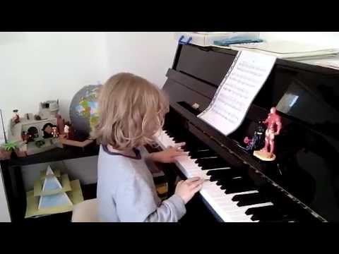 elijah 4 anni e mezzo suona il valzer di kabalesky