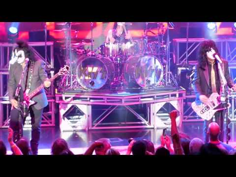 KISS KRUISE IV SHOW 1 - Tears Are Falling