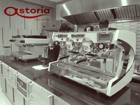 Astoria Coffee machine : Sabrina & Tanya