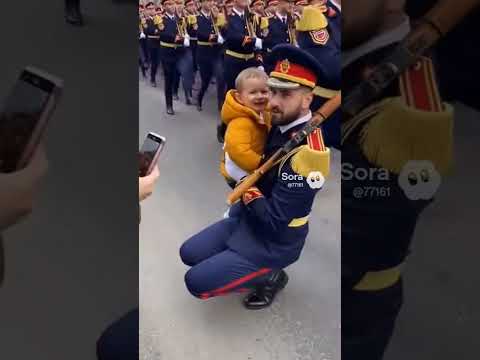 L-a luat in brate de ziua nationala 🙏🇷🇴 #viral #ai
