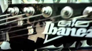 Video thumbnail for Pack Guitarra Ibanez GRX22 + Amplificador Laney LG20R by Queen Instrumentos