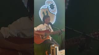 She may not be you… but she looks just like you. #Maxine #JohnLegend #OnceAgain #rnb #vibes