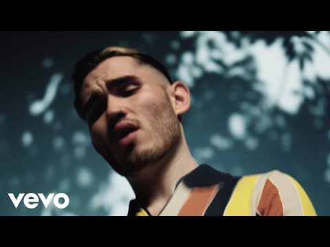 Moss Kena - Silhouette