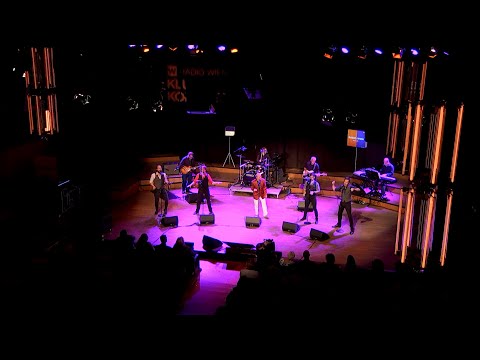 Andy Lee Lang & The Wonderboys - She's The Most