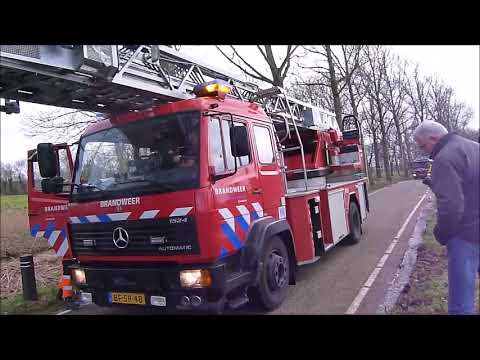 Autoladder en hoogwerker stormschade 2 bomen Busch Krommenie 03 01