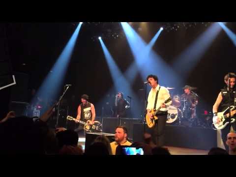 Green Day and Tim Armstrong - Radio (The House of Blues 2015)