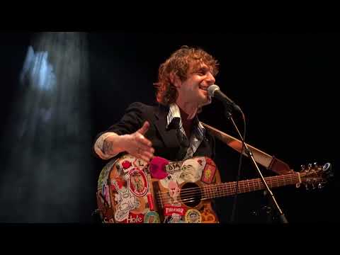 Voodoo Jürgens "3 Gschichten aus dem Cafe Fesch/Schworz wie Kindspech" Globe Vienna 13.Aug 2021