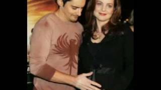 BRAD PAISLEY - I WISH YOU&#39;D STAY.. [STILL PICTURES].flv