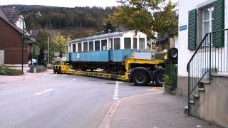preview picture of video 'Birsigtalbahn: Transport Motorwagen 7 durch Ettingen'