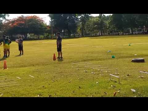 Entrenamiento del Club Deportivo Parrillas One en Campo La Cusuca, de Colonia La Paz, en La Lima.
