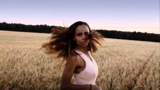 Andrea Ojano - Spin for me (Official video clip teaser)