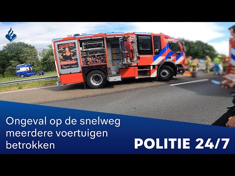 Ongeval met 4 auto's op A17 | POLITIE 24/7