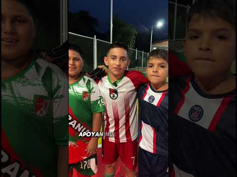 🥅Niños y niñas del barrio Villa Julia, reciben la 🏟️cancha de manos de la alcaldesa municipal.
