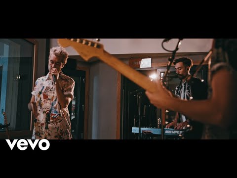 Bastille - survivin' (Live From One Eyed Jack’s)