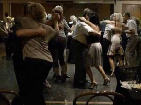 A milonga tanda at Lo de Celia Tango Club