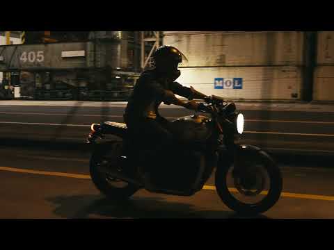 Triumph Street Twin 900 | Midnight Escape in Singapore