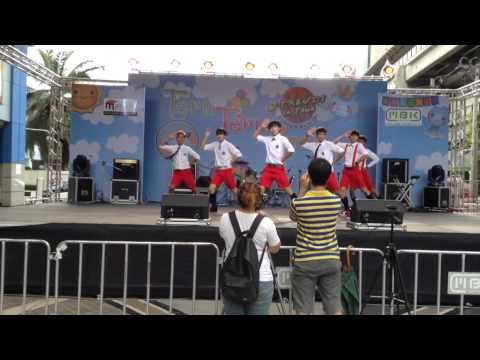 Pink-5 Cover Apink Mr.Chu J-Trends in Town 070614