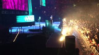 Montell Jordan - entrance and medley - RnB Fridays Live Sydney Concert 18 Nov 2016