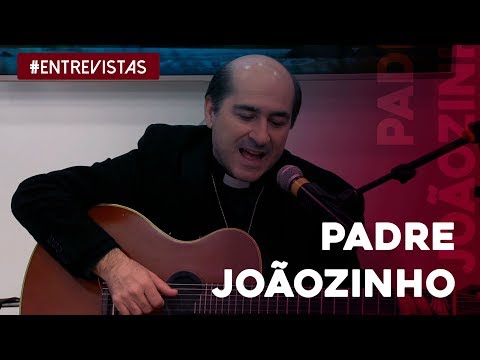 Pe. Joãozinho canta lindas músicas no Bem-Vindo Romeiro