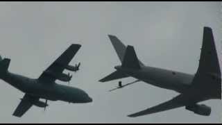 preview picture of video 'The formation flights of KC-767 & C-130 at Komaki Airbase Aviation festa 2012'