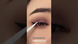 Double eyelid trick