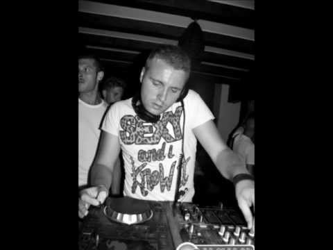 nicky romero vs sidekick - flash vs deepfear(andrei cristian remix)