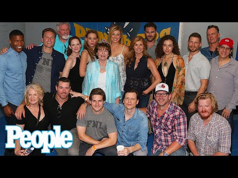 'Friday Night Lights' Reunion ft. Connie Britton, Scott Porter, Jesse Plemons & More (2016) | PEOPLE