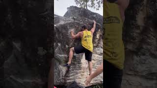 Video thumbnail of Jimmy's problem, V6. Cocalzinho de Goiás