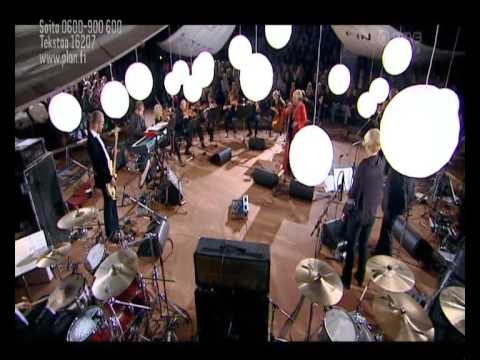 Johanna Rusanen-Kartano - Walking In The Air.wmv